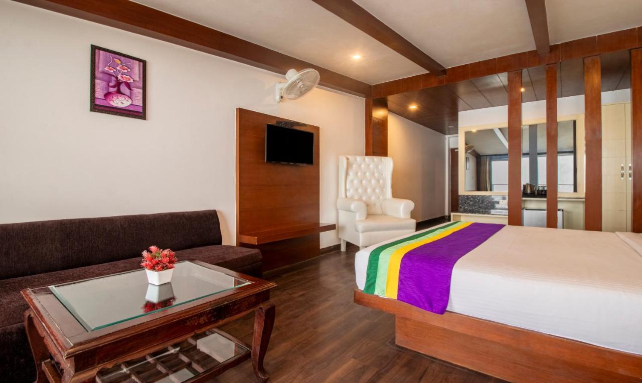 Treebo Premium Queen Of Hills Near Mall Road Masuri Exterior foto